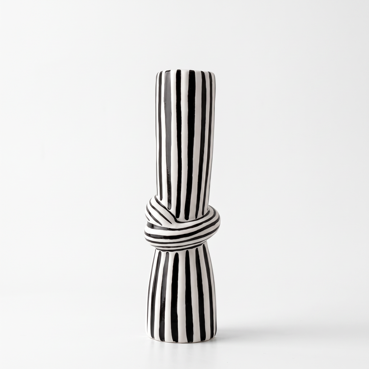 Ceramic knot sculpture – Knot Bud Vase, on a white background