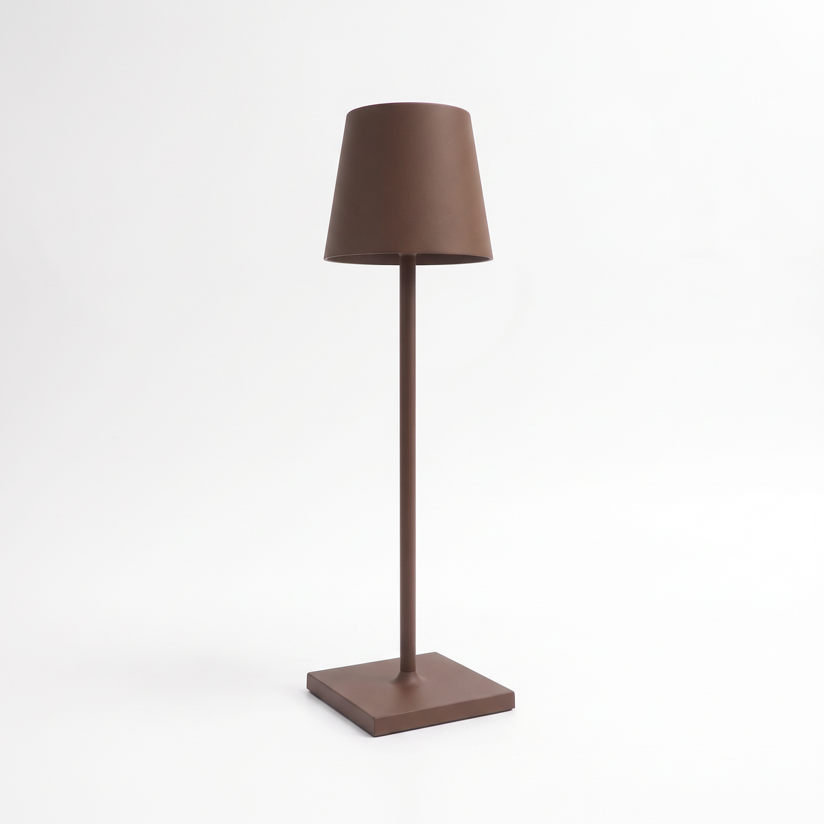 Cordless table lamp – Brown, on a white background