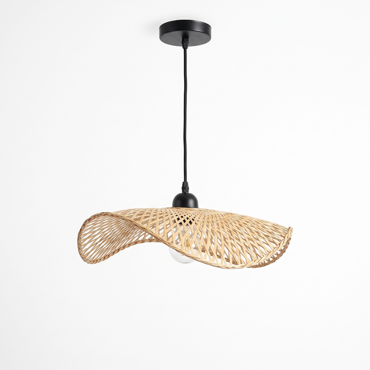 Wooden fin dome pendant light – Wave Disc – Black Canopy (30 cm), on a white background